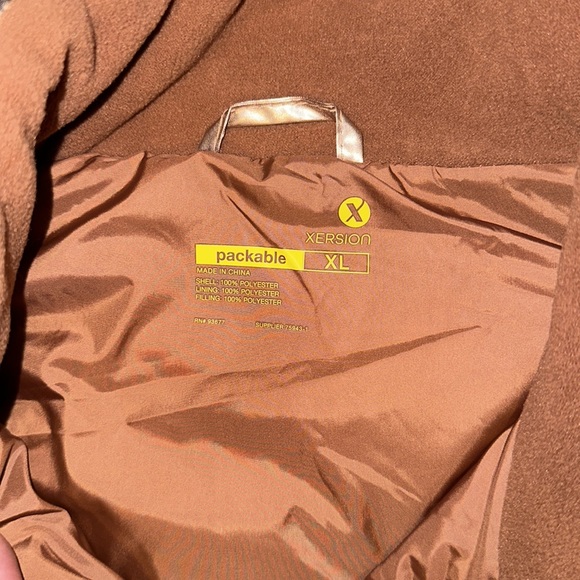 Women’s XL Xersion Rose Gold Metallic Vest - Picture 2 of 3